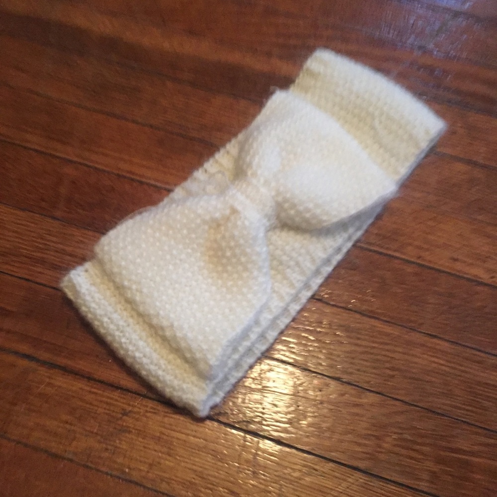 Cream head band